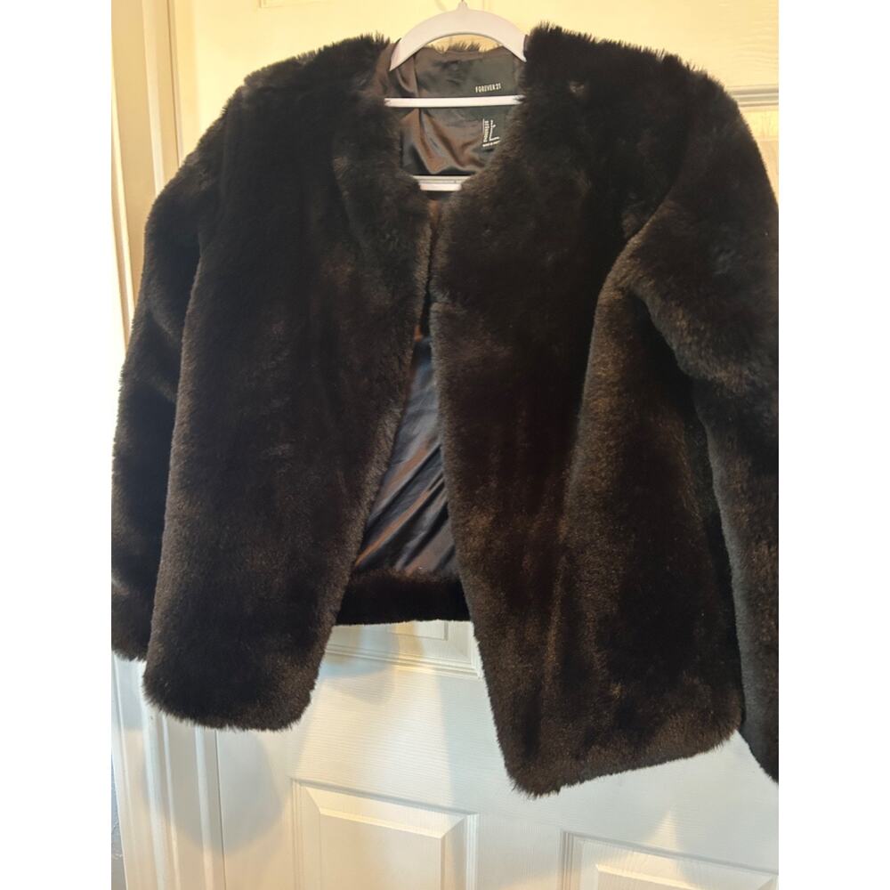 Forever 21 Black Cozy Faux Fur Coat Size S Y2K Style - Picture 8 of 8